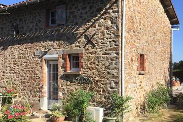 Gîte pour 5 personnes, avec jardin et terrasse à Touvois