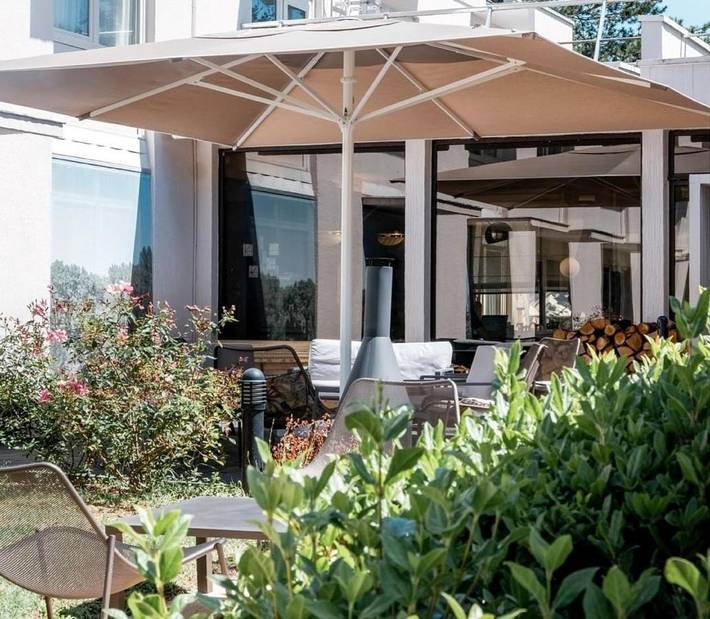 Hôtel pour 2 personnes, avec jardin et piscine dans Les Balnéades (Ardon) - 4