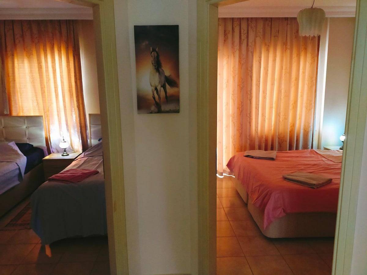 Ganze Ferienwohnung, 3 Bed Flat - Sleeps 7 - Pool - Garden - Parking in Belek, Provinz Antalya