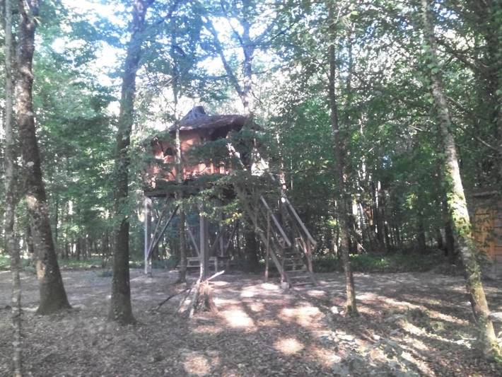 Location de vacances pour 4 personnes, avec Terrasse et Jardin ainsi que Piscine et Vue dans Charny-Orée-de-Puisaye
