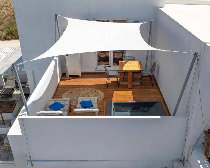 Maison d’hôte pour 4 personnes, avec piscine ainsi que jacuzzi et jardin, adapté aux familles dans Syros - 2