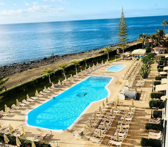 Apartamento para 4 personas, con piscina para niños y jardín además de vistas y piscina en Playa del Cura