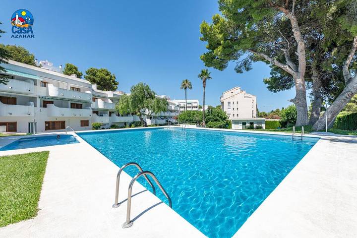 Apartamento de vacaciones para 4 personas, con terraza además de piscina y jardín - 1