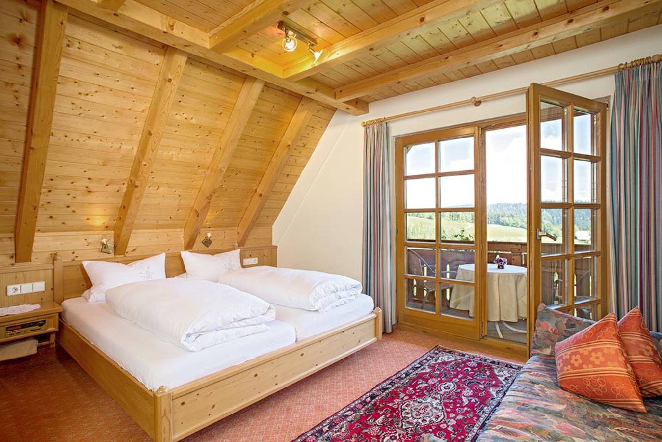 Ganze Wohnung, Ferienwohnung 'Morgensonne' mit Bergblick, gemeinsamer Terrasse und Wlan in Hinterzarten, Südschwarzwald