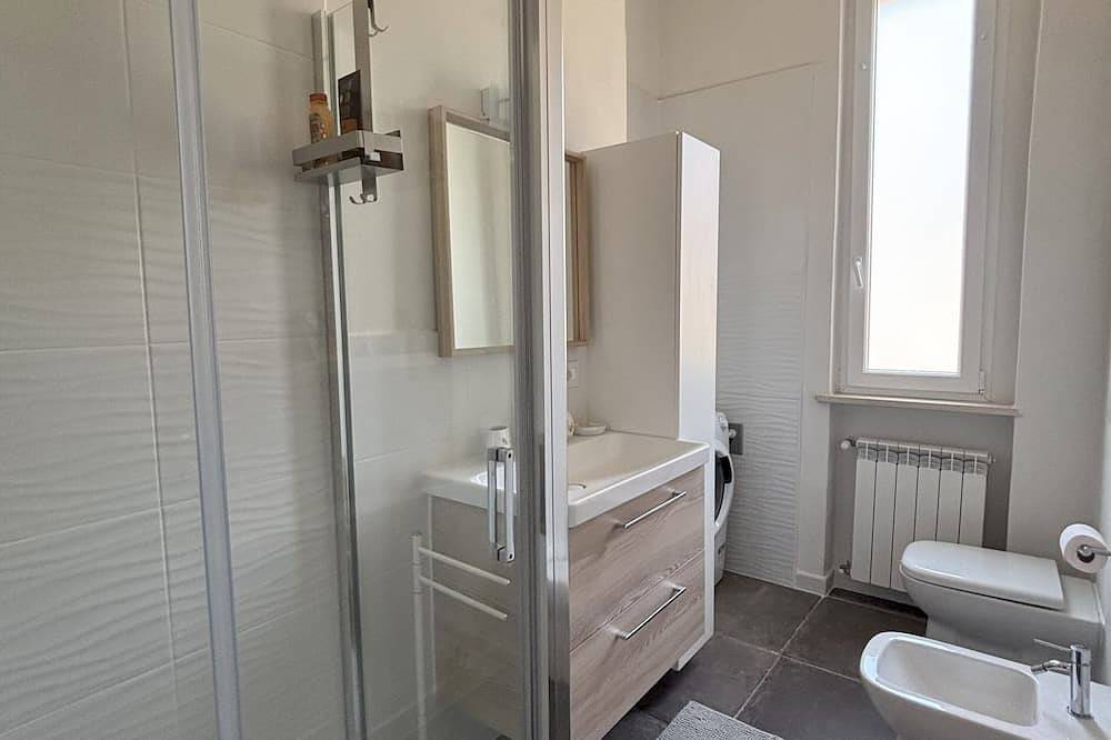 Entire apartment, New! Cozy apartment in the center, near Qc Salsomaggiore, free parking and Wi-Fi in Salsomaggiore Terme, Parma Province