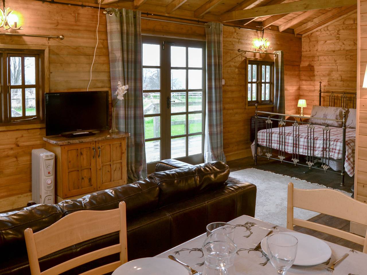 The Sunset Cabin in Waveney District, Sunrise Coast