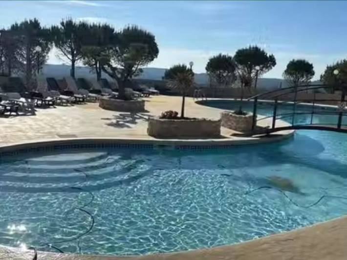 Mobil home pour 5 personnes, avec terrasse et piscine à Les Mages - 4