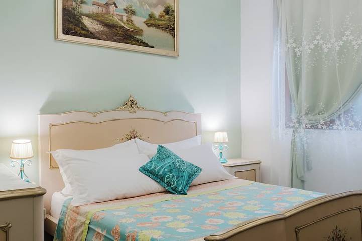 Appartamento intero, Appartamento Vintage sul Mare per 8 tra le Spiagge di Isola Bella e Mazzarò in Mazzarò, Taormina
