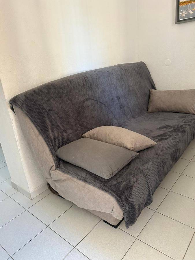 Gîte pour 4 personnes, avec terrasse ainsi que vue et piscine dans Gare Du Dramont - 3