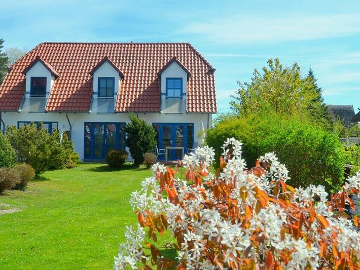 Ferienhaus für 5 Personen, mit Terrasse auf Hiddensee - 2