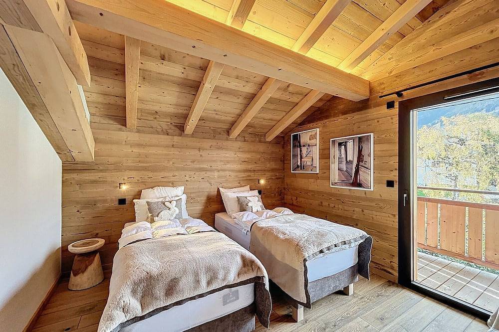 Luxury chalet with Mont Blanc view and parking in Sallanches, Pays du Mont-Blanc