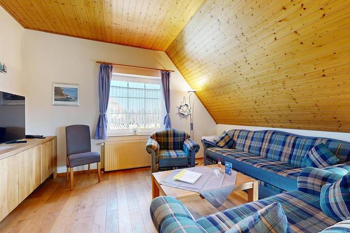 Ferienhaus für 4 Personen, mit Balkon und Garten in Lancken-Granitz