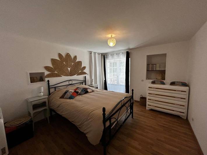 Location de vacances pour 4 personnes, avec piscine ainsi que terrasse et jardin à Tournon-Saint-Pierre - 2