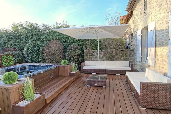 Cottage pour 10 personnes, avec jardin ainsi que jacuzzi et terrasse dans Launoy