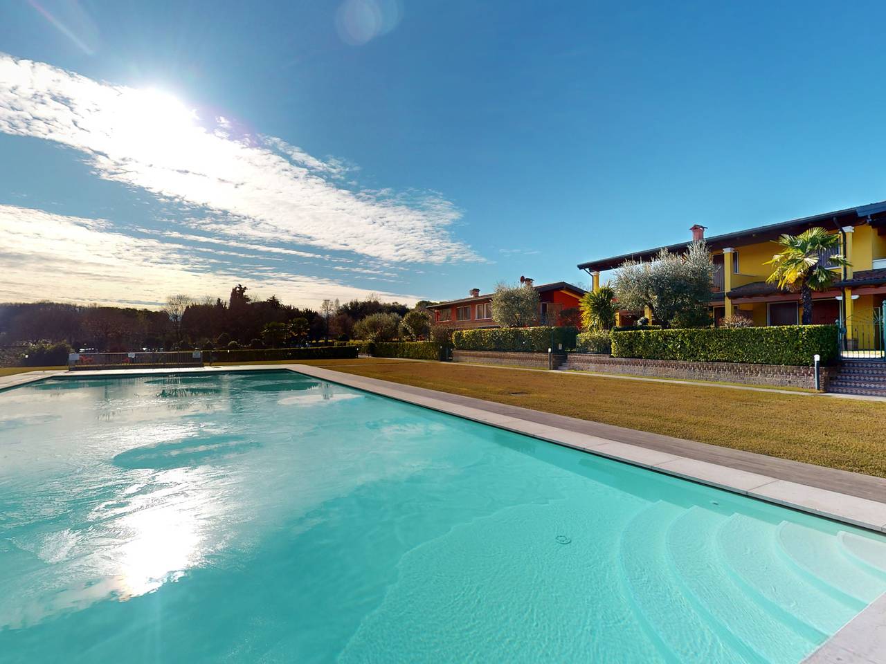Ganze Wohnung, Gardasole family pool, wi-fi, private garden Gar in Padenghe sul Garda, Gardasee-Berge