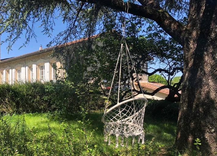 Gîte pour 8 personnes, avec jardin ainsi que jacuzzi et terrasse dans Saint-Romans-lès-Melle