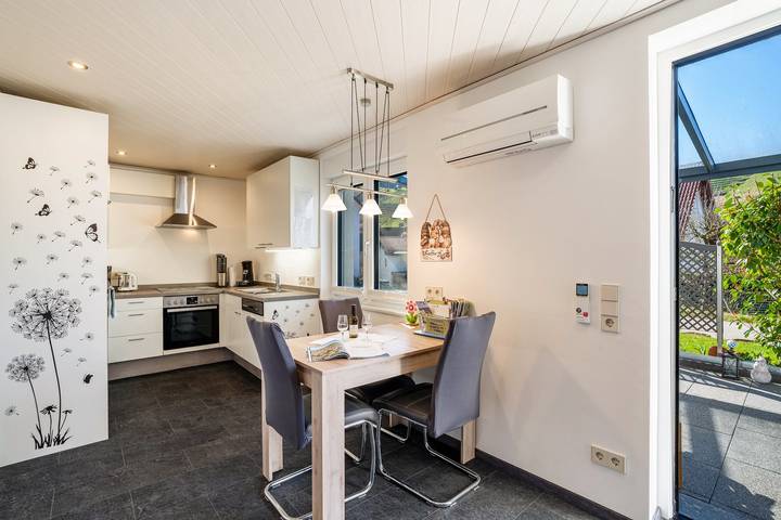 Ganze Wohnung, Ferienwohnung 'Huschle' mit Privatterrasse, Wi-Fi und Klimaanlage in Kappelrodeck, Mittlerer Schwarzwald