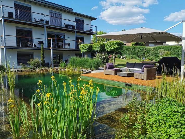 Ferienwohnung für 4 Personen, mit Pool und Ausblick sowie Garten