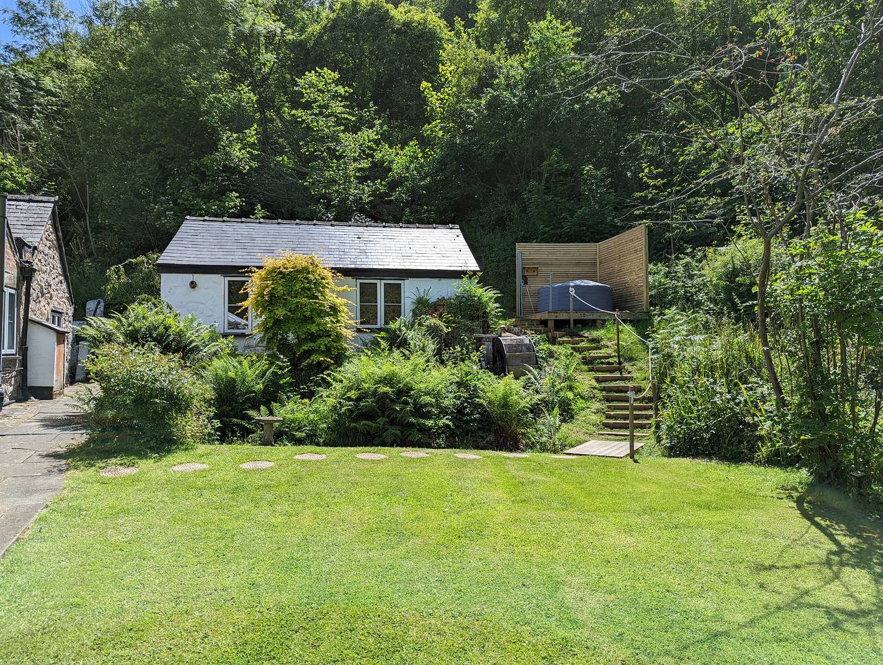Little Pandy Cottage in Flintshire