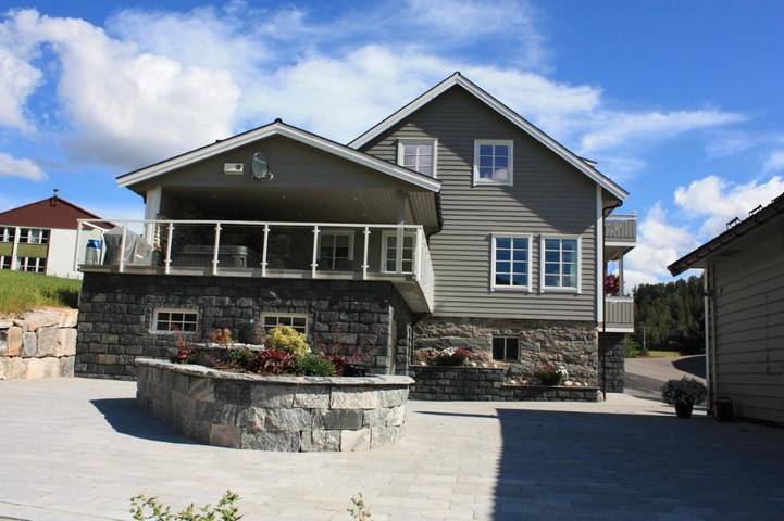 Ferienhaus für 13 Personen, mit Balkon und Whirlpool sowie Pool und Sauna - 1