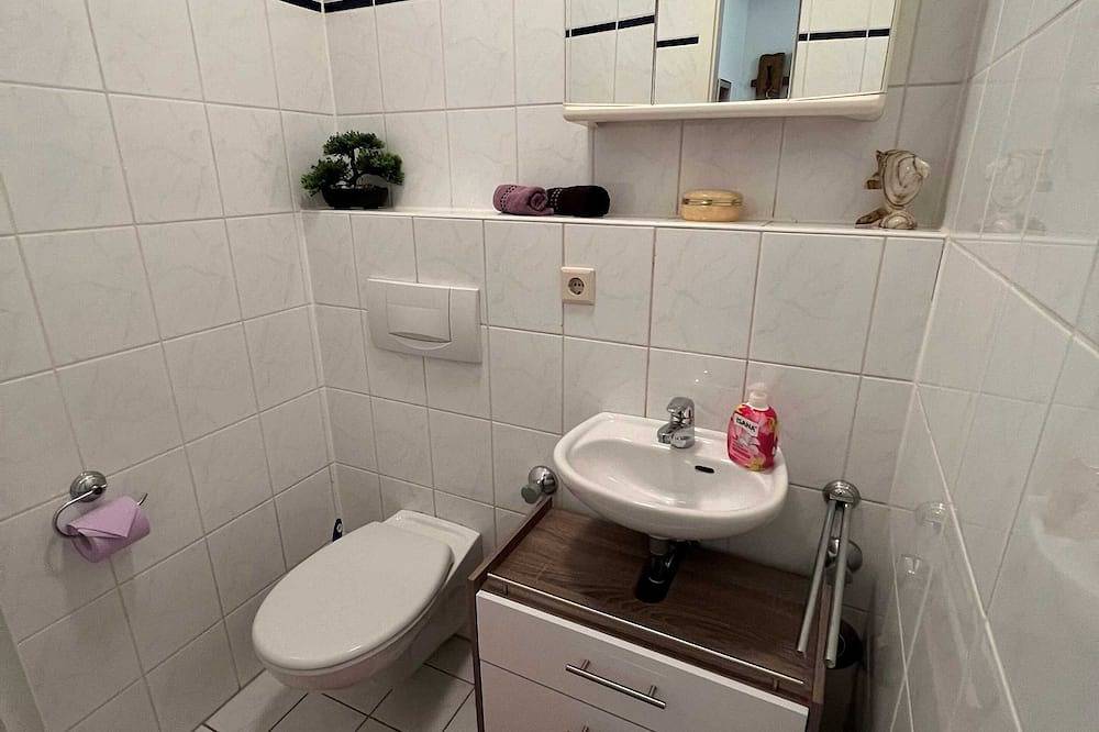 Ganze Wohnung, Großzügige Ferienwohnung im Rheingau-Taunus-Kreis in Schlangenbad, Rheingau-Taunus-Kreis