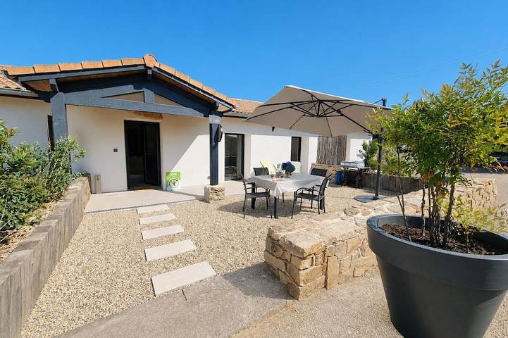 Gîte pour 4 personnes, avec Terrasse et Jardin