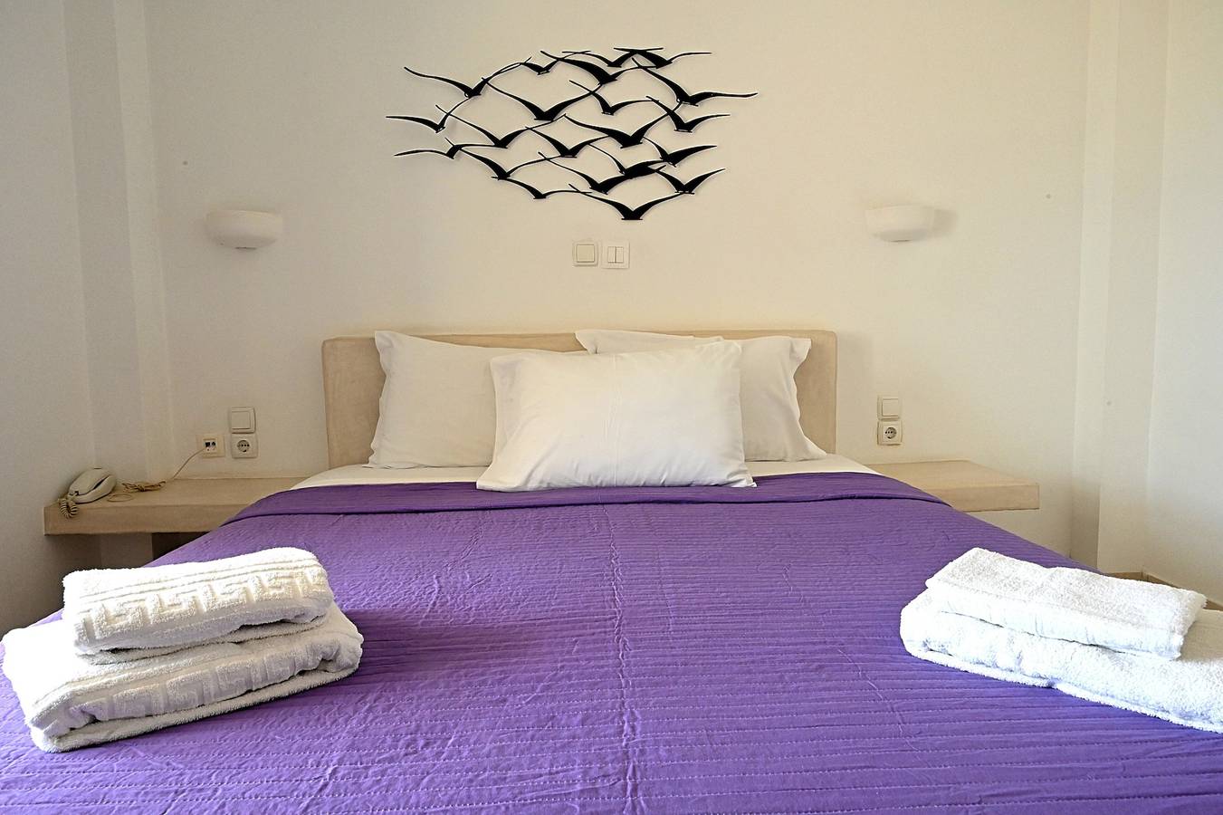 Bed and Breakfast 'Apartment Sea View- Sleeps 3' with Wi-Fi and Air Conditioning in Agios Georgios (Santorini), Santorini
