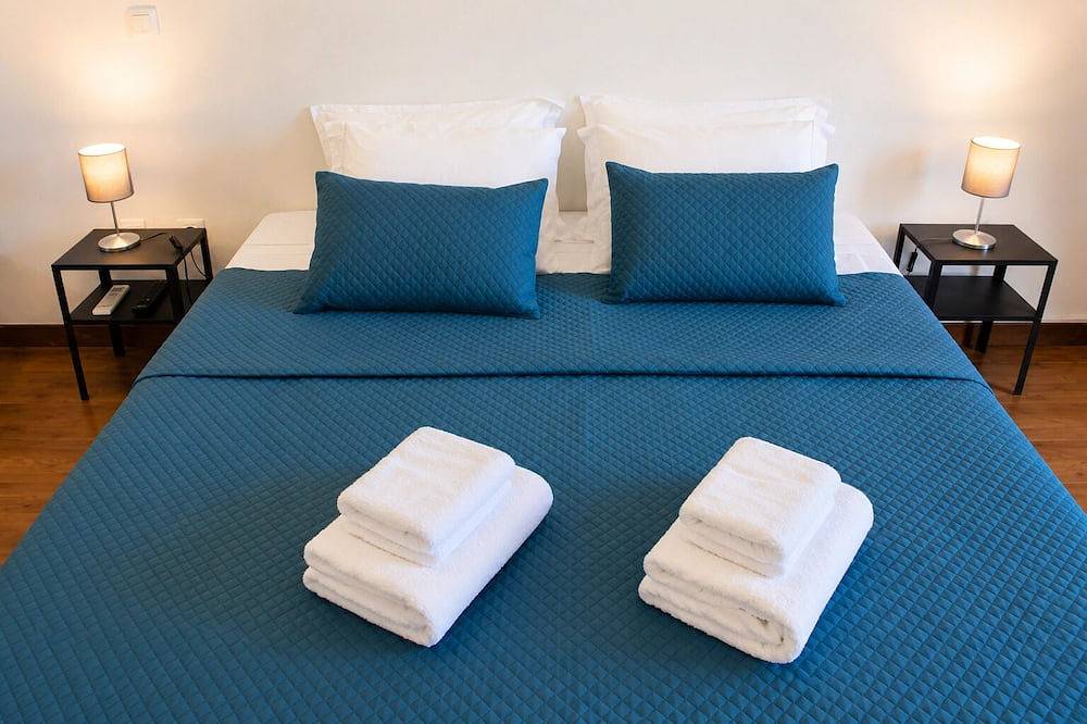 Pouso Du’Vagar is located in Cuba (Baixo Alentejo). The house is a spacious V4. in Cuba, Beja Distrikt