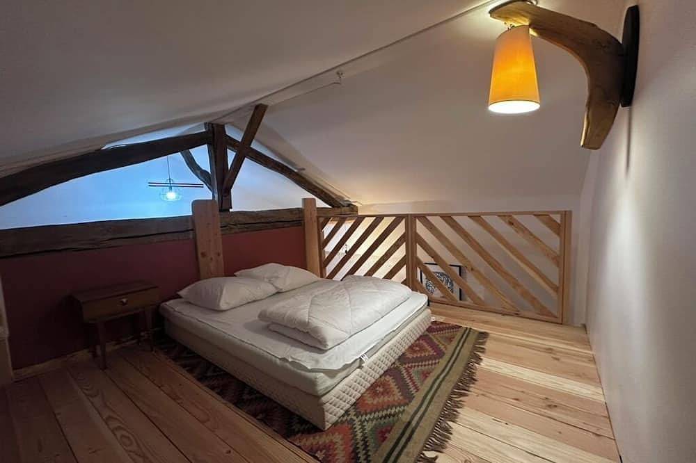 Gîte chaleureux et tout confort en pleine nature avec une vue magnifique in Saint-Nizier-d'Azergues, Région de Villefranche-sur-Saône