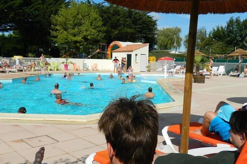Camping 4 étoiles - Parc aquatique - ccbedce in Challans, Loire Valley