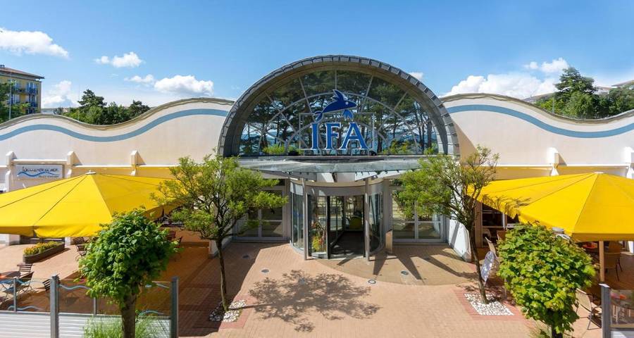 Hotel para 6 personas, con sauna y piscina además de jacuzzi y jardín - 1