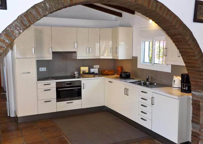 Casa rural para 5 personas, con piscina además de vistas y jardín en Sedella - 2