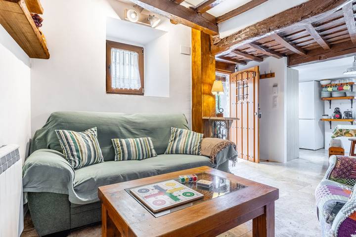 Ferienhaus 'Casa Raymonde' mit Bergblick, Balkon und Wi-Fi in Potes, Cordillera Cantábrica