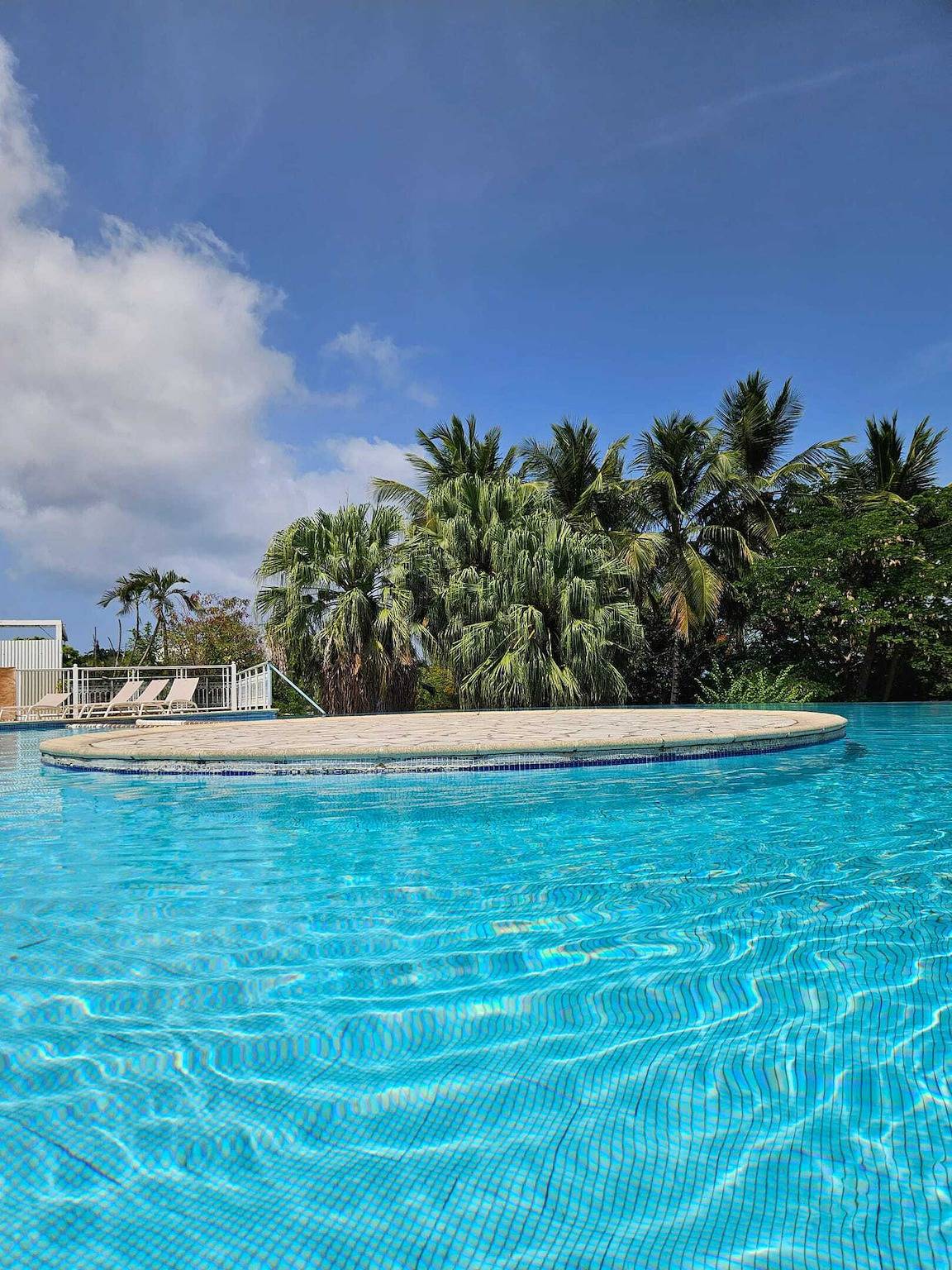 Ganzes Studio, Charmantes Studio in Saint-François, 42 m² mit Gemeinschaftspool. in Saint-François, Guadeloupe