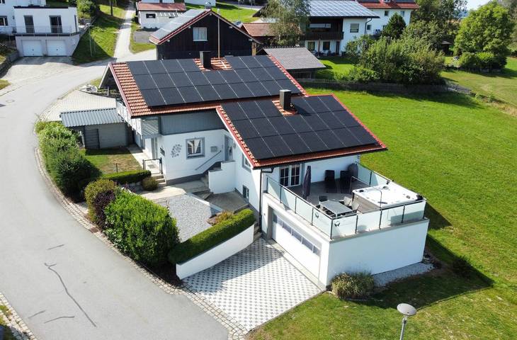 Ferienhaus für 6 Personen, mit Balkon und Balkon/Terrasse sowie Whirlpool und Terrasse in Freyung - 3