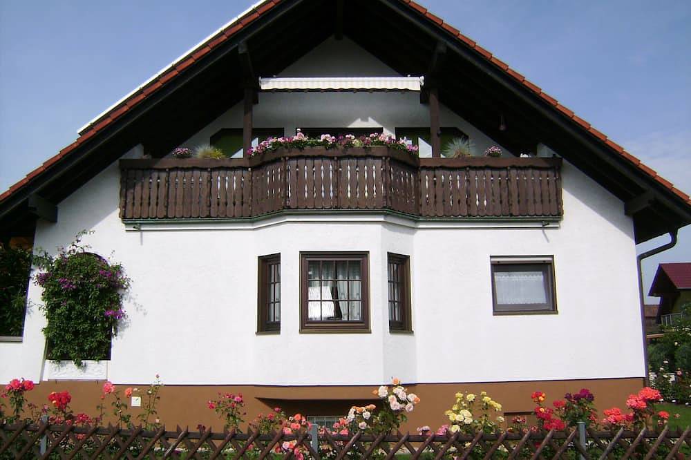 Ganze Wohnung, Ferienwohnung Eva-Maria, 84 qm, 1 Schlafzimmer, 1 Wohnzimmer, 2 Erwachsene und 2 Kinder in Europa-Park, Mahlberg