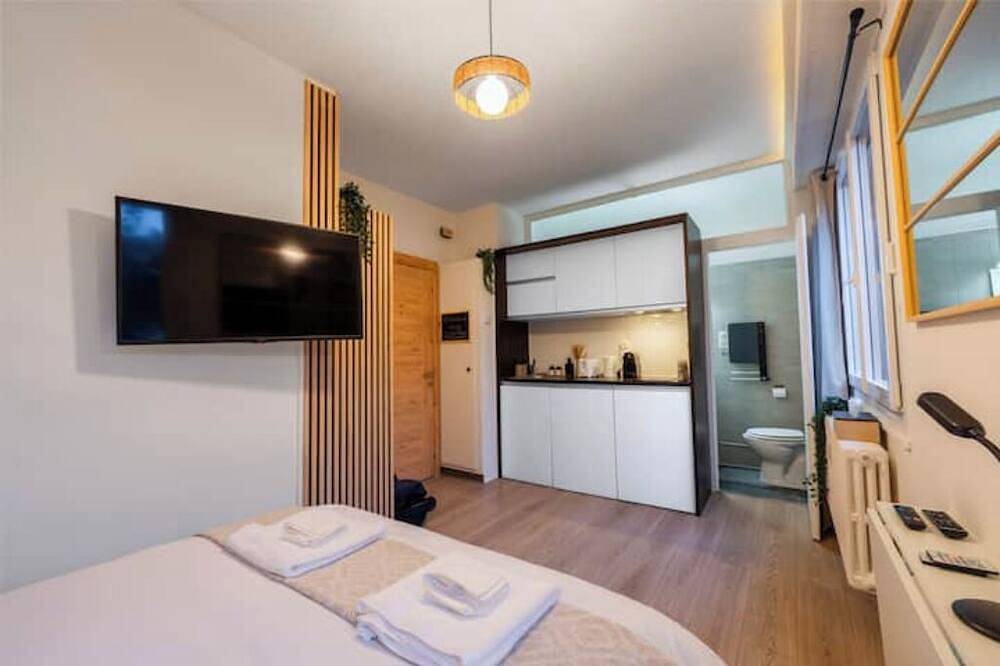 Apartamento entero, Cosy Studio - Near train station - Netflix - Led ambiance in Annemasse, Región de Saint-Julien-en-Genevois