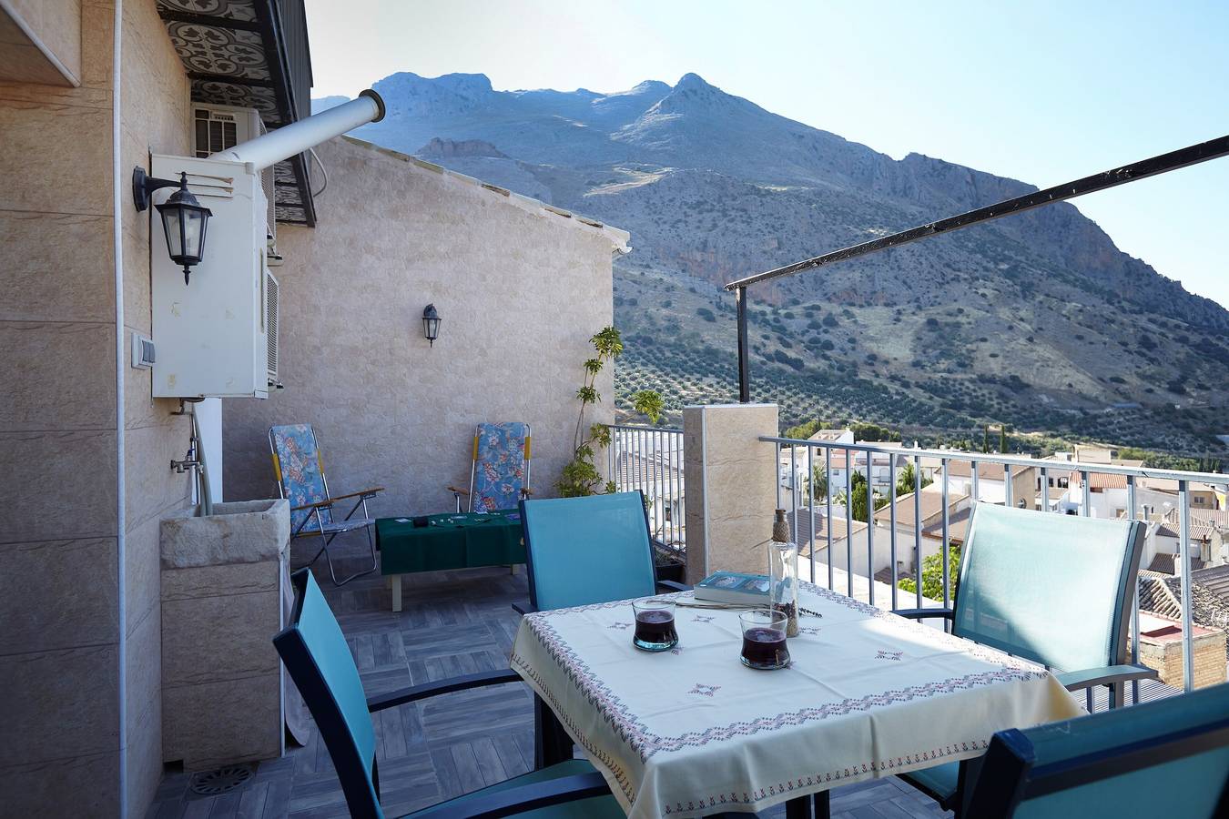 Gîte rural 'Casa Rural Lunares Y Salinera' avec terrasse privée, Wi-Fi et climatisation in Albanchez de Mágina, Sierras Subbéticas