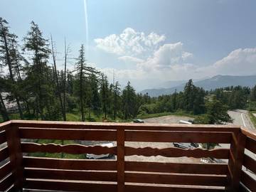 Gîte pour 6 personnes, avec balcon et vue à Guillaumes