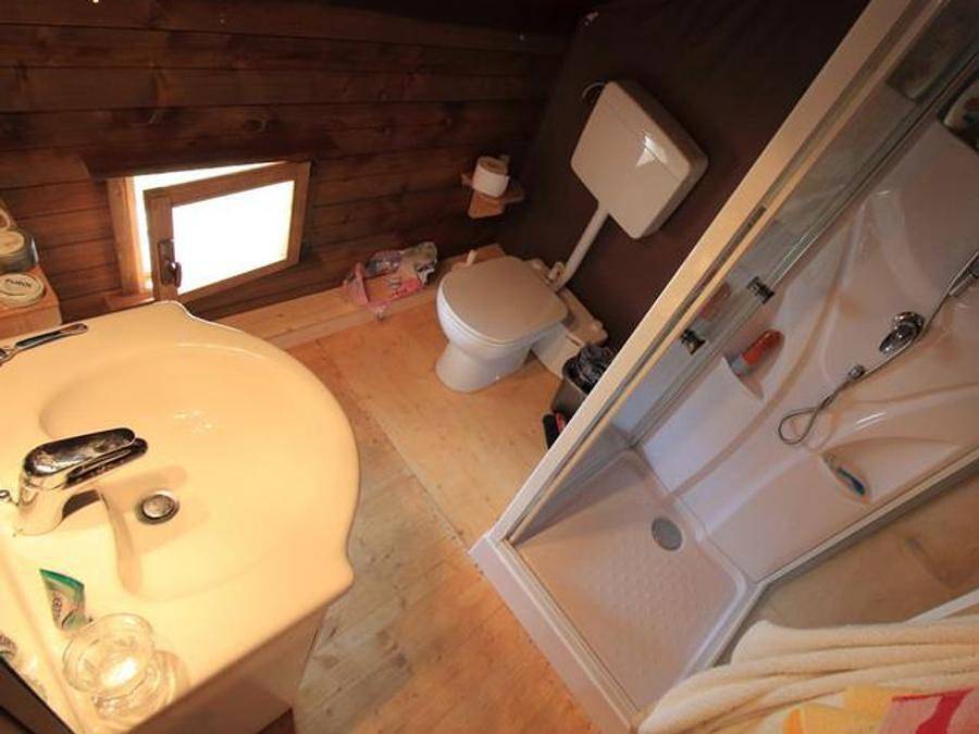 Camping La Prade - Tente en toile et en bois 6 personnes - La Tente Du Trappeur Habitat in Saint-André-de-Najac, Aveyron