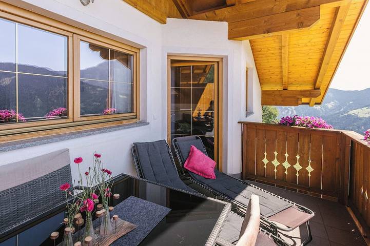 Bauernhof für 6 Personen, mit Balkon und Garten in Ultental