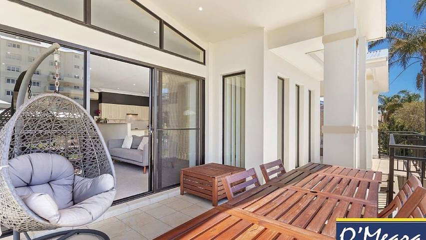 Holiday home for 8 people, with garden and balcony in Shoal Bay