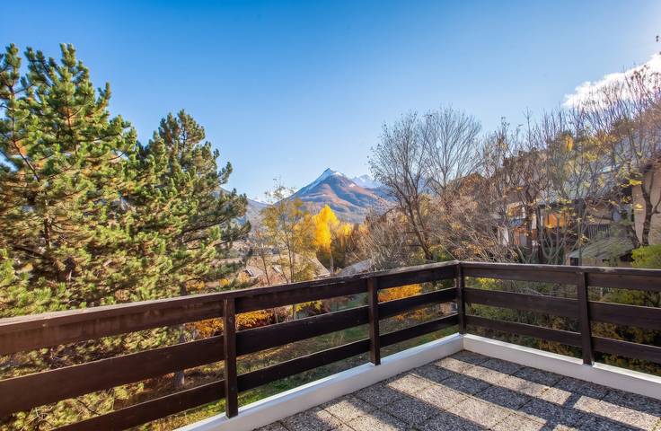 Chalet confortable à Briançon avec vue sur montagne in Briançon, Serre Chevalier