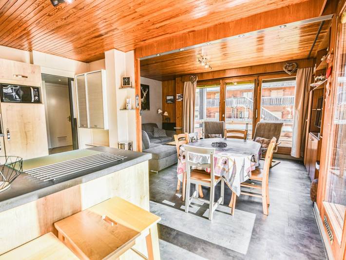 Appartement entier, T3 rénové au centre des Gets - 6 pers, balcon Sud-Est, proche télécabine in Les Gets, Les Portes du Soleil