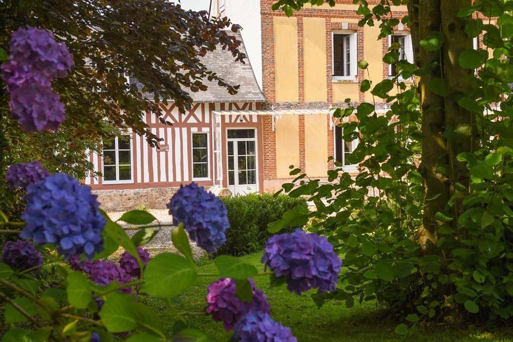 Cottage with Garden View in Boudeville, Région de Dieppe