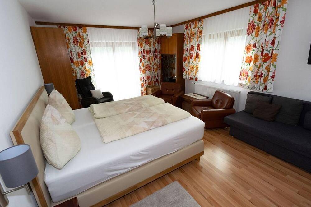 Ganze Wohnung, Ferienwohnung 1 - Appartementhaus Angermaier in Flattach, Bezirk Spittal an der Drau