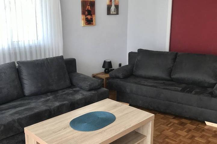 Ferienwohnung für 4 Personen, mit Terrasse und Garten in Alzenau