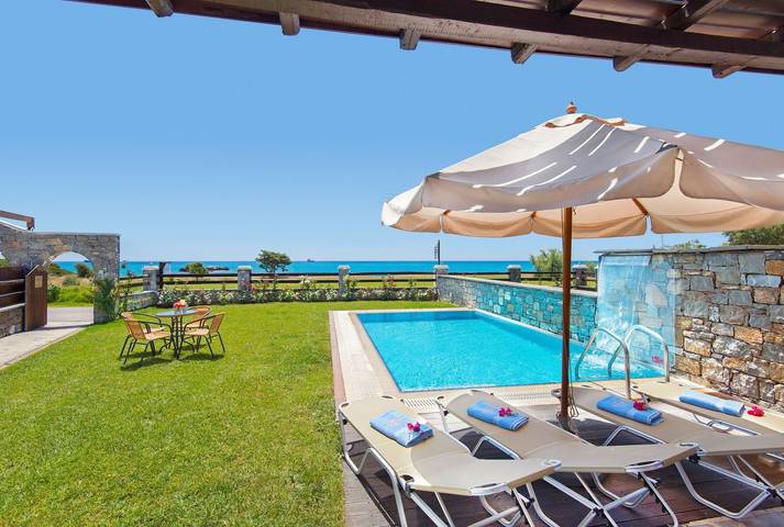 Ferienhaus für 5 Personen, mit Garten und Pool sowie Balkon und Meerblick