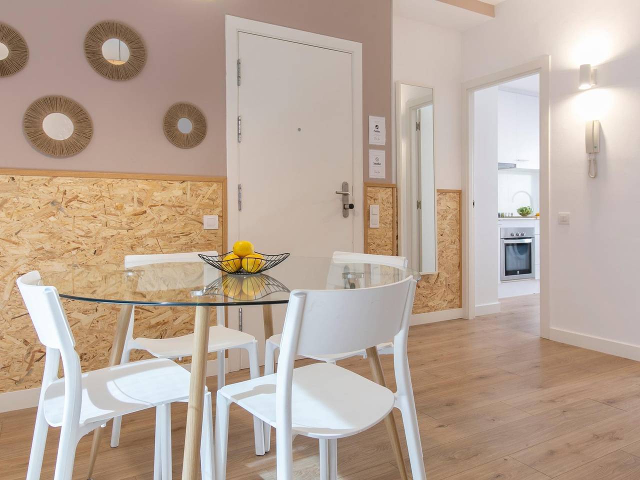 Ganze Ferienwohnung, Ferienwohnung für 4 Personen mit Balkon in Barcelona Zentrum, Barcelona