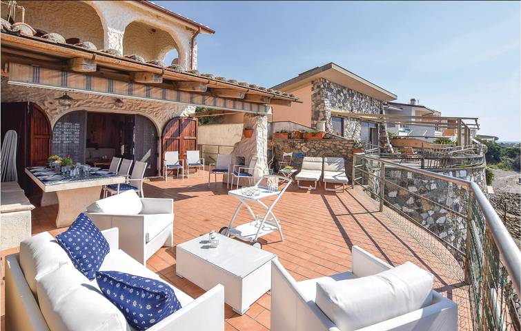 Casa vacanza per 10 persone, con Terrazza a Tarquinia